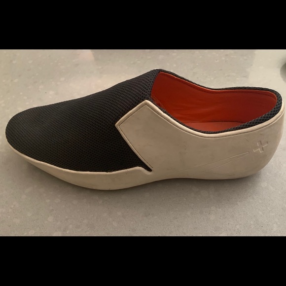 Phillipe Starck Pumas - Picture 3 of 5